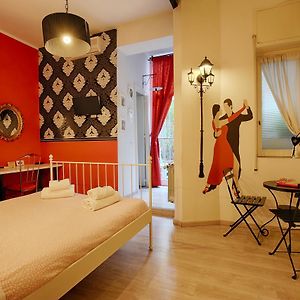 Jet Lag Guesthouse